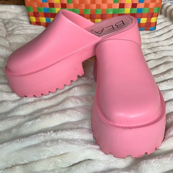 Pink Platform Clogs - Picture 3 of 9